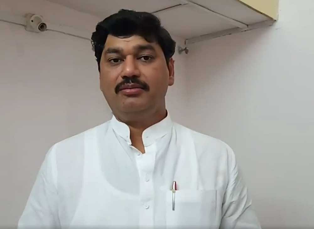 Dhananjay Munde, who is the Leader of the Opposition in the Maharashtra Legislative Council, also termed as "shocking" the claims made by the self-proclaimed US-based Indian cyber expert. (Image courtesy Twitter)