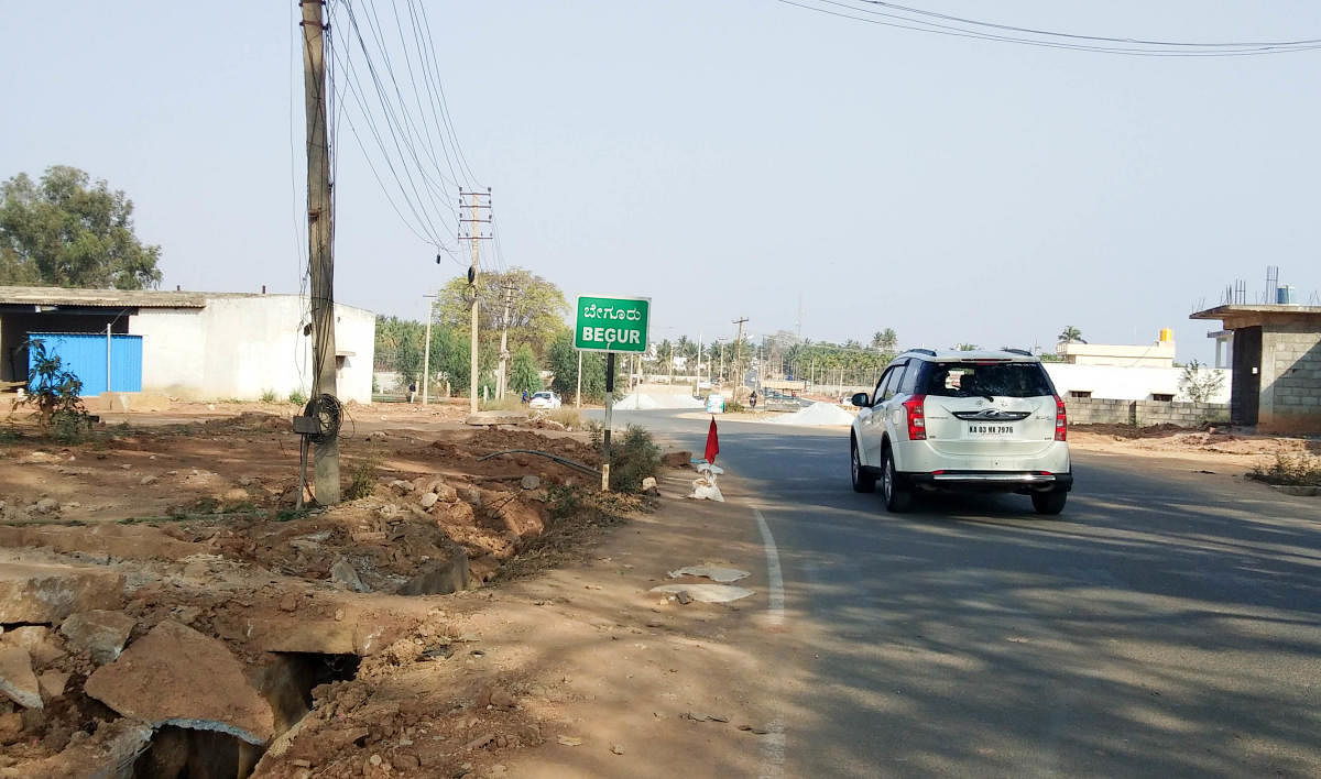 The BBMP is redoing the old road from Bagalur to Begur, which will serve as an alternative route to the KIA. DH photo