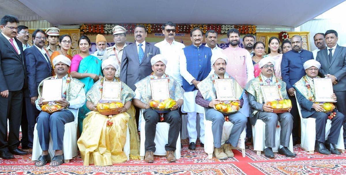 State government employees were felicitated with Sarvothama Seva Award during the Republic Day programme in Chikkamagaluru.
