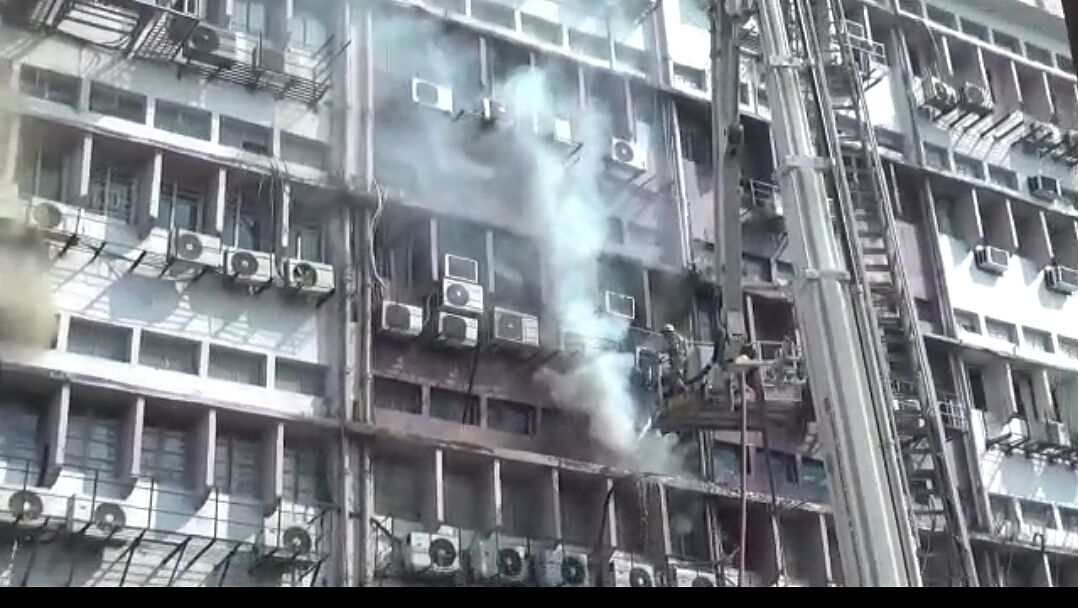 According to Fire Brigade sources the incident took place at the SDF building in Salt Lake.