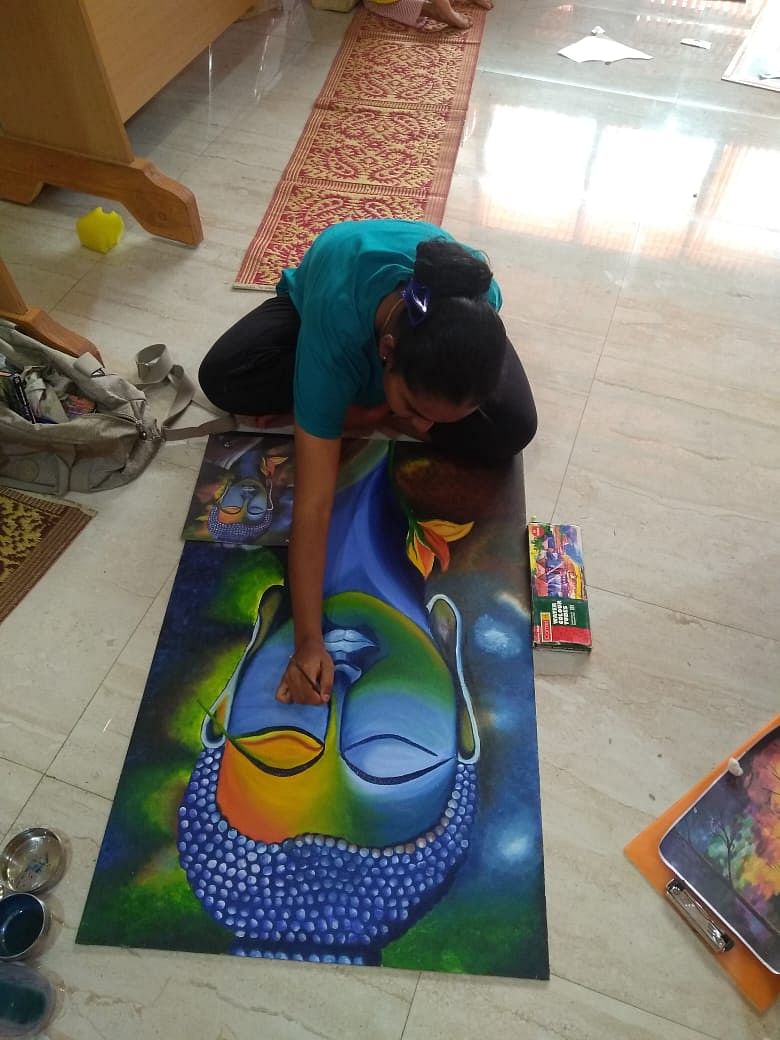 Letting children explore the field of visual arts. Image courtesy: Colourwheel Art Studio