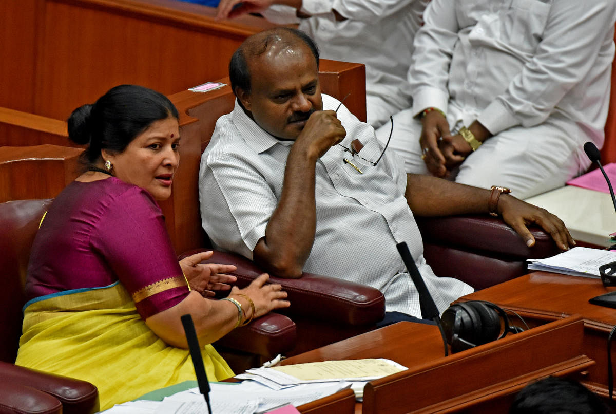 Chief Minister H D Kumaraswamy and Women and Child Development Minister Jayamala seen during winter Council Session. (DH Photo/ M S MANJUNATH)