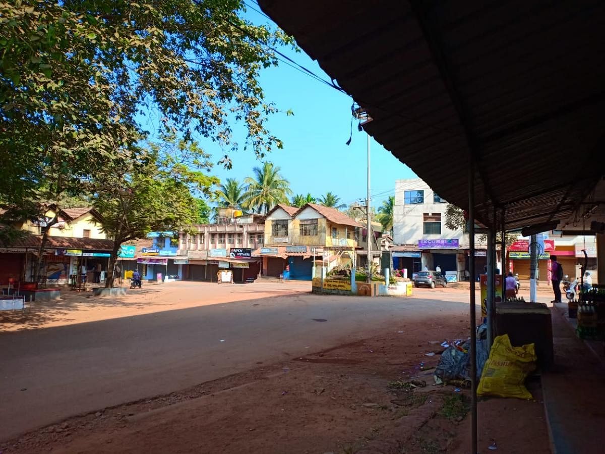 Shops in Mulki remain closed, following bandh call given by various organisations demanding relaxation for local vehicles at Hejamady toll gate.