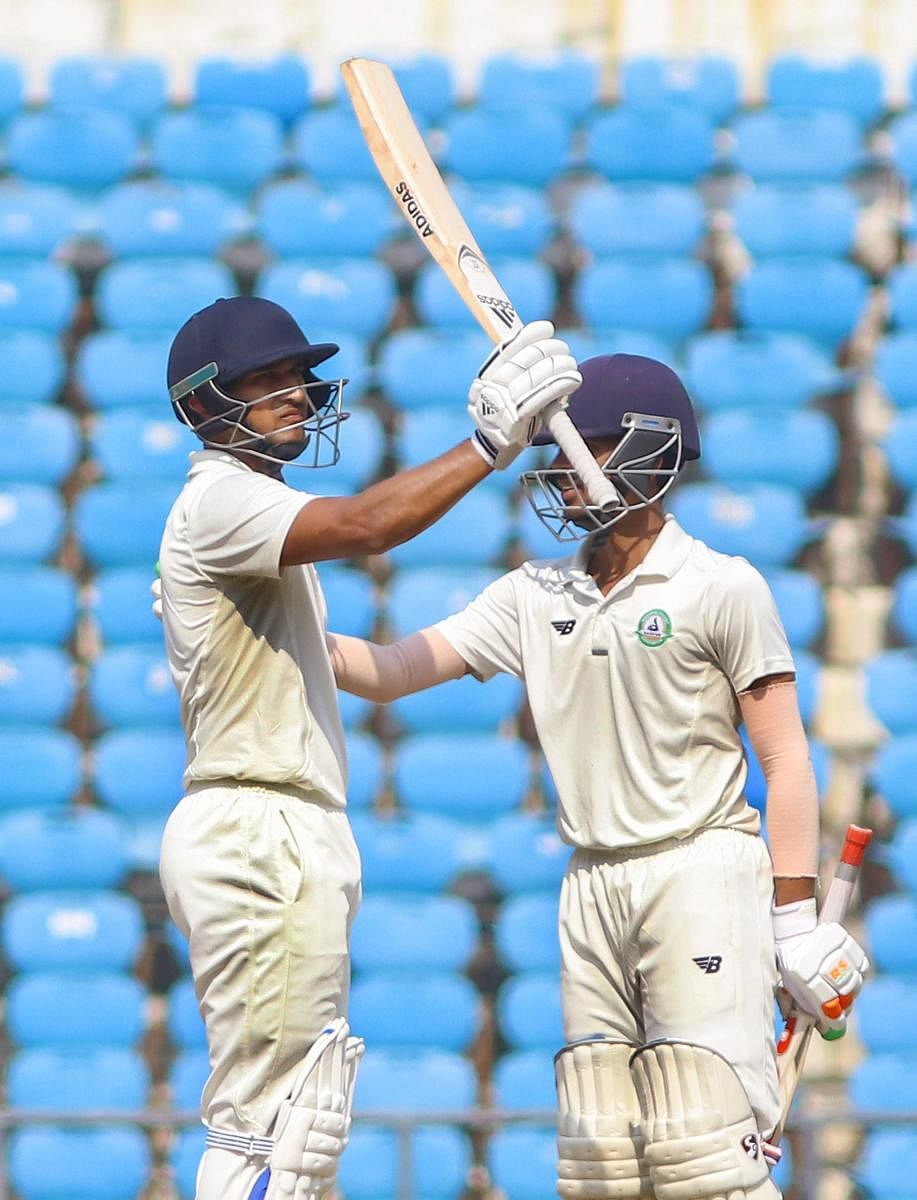 The match was called off after Ganesh Satish’s fall on 87 with Vidarbha needing just 11 runs for win. PTI