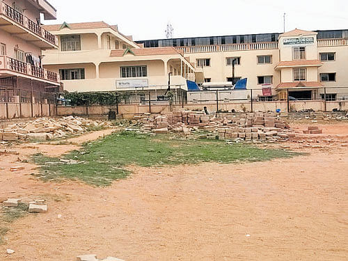 Playground of Model Govt School at Yelachenahalli. The proposal to build ranga mandira was mooted by Yelachenahalli corporator O Manjunath under the Mayor's special grants in 2014. DH PHOTO