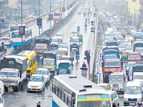 BBMP engineer, two others booked for hindering traffic flow