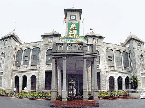 The BBMP has to submit the Smart City Proposal (SCP) or the vision document to a high-level screening committee headed by Chief Secretary Arvind Jadhav by this month end in order compete in the second round of selection.  DH file photo