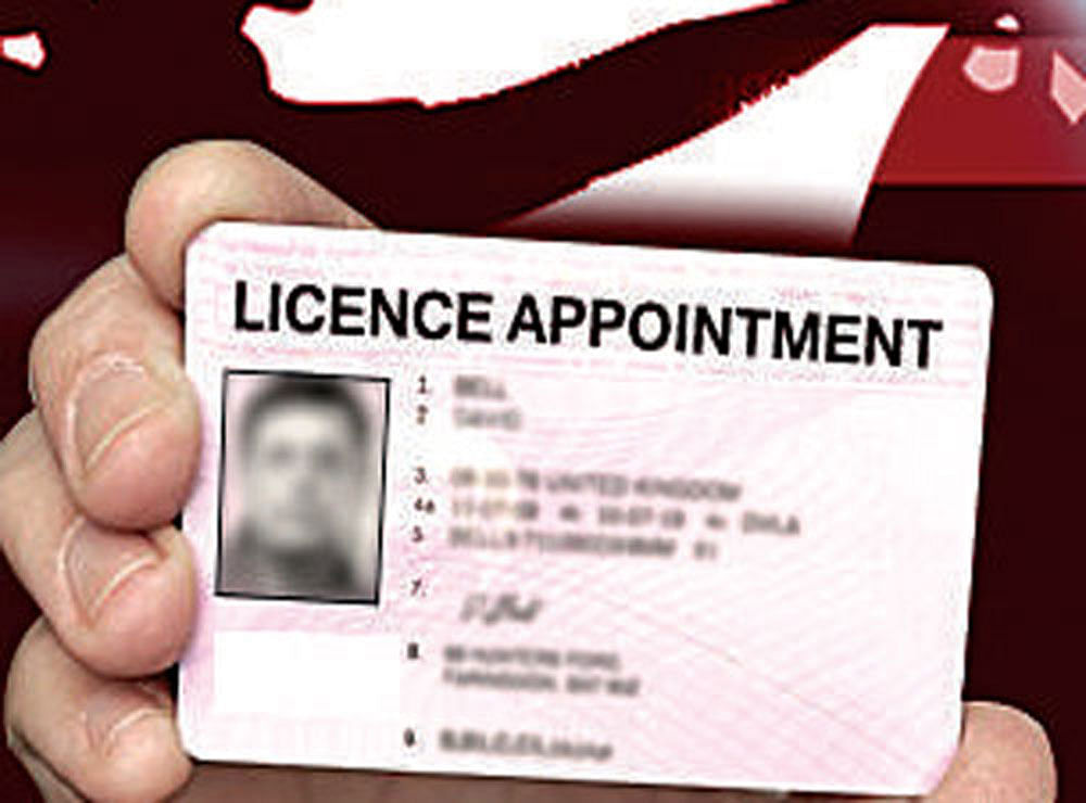 30 pc of driving licences are bogus: Gadkari