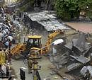 BBMP on a demolition drive near Someshwara temple in Ulsoor on Wednesday. DH Photo