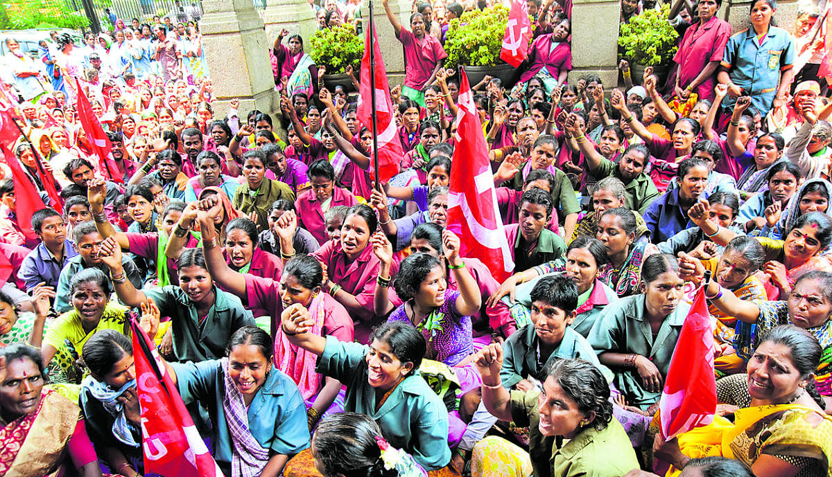 Responding to a protest by hundreds of municipal workers for non-payment of wages, the civic body also assured them they would get their payment by the seventh of each month. DH photo