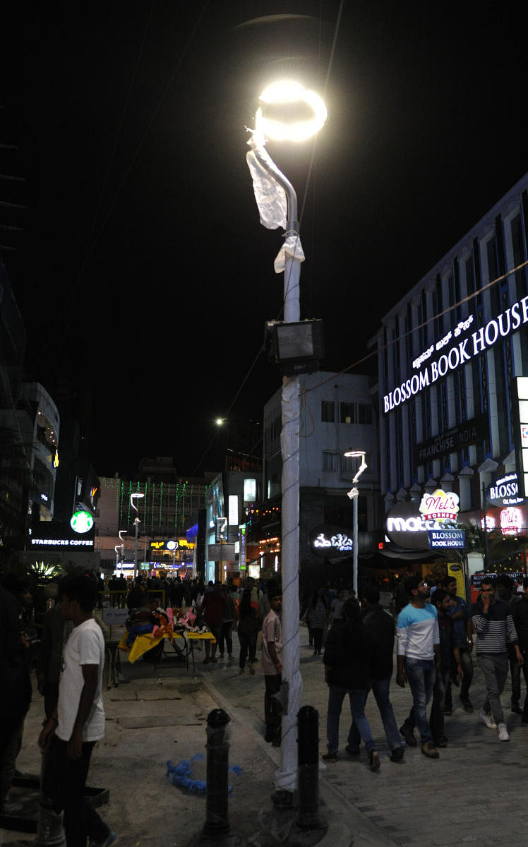An ornamental LED streetlight on Church Street. DH file photo 