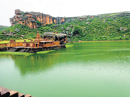 The breathtaking Agasthya Teertha and the Bhootanatha Temple at Badami in Bagalkot district. DH Photo