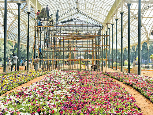 The Horticulture department is all set to ensure safety of visitors during the International Republic Day flower show that begins at Lalbagh Botanical Gardens on January 16. DH file photo