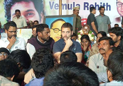 Rahul arrived on the campus after midnight last night and took part in a candle march organised by the agitation students and spent about two hours with them. Photo credit: INC