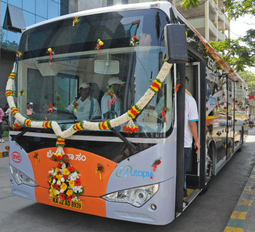 Apart from these buses, BMTC had also proposed to induct 150 electric buses and another 500 buses (150 A/C and 350 midi buses) under Jawaharlal Nehru National Urban Renewal Mission (JnNURM) scheme. In all, BMTC has 6,203 buses, including 700 Volvo and Corona buses. DH file photo