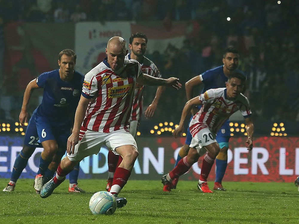 Iain Hume struck twice as former champions Atletico de Kolkata rallied to edge past Mumbai City FC 3-2 in the first leg of the Indian Super League semifinals, here today. Image source ISL twitter