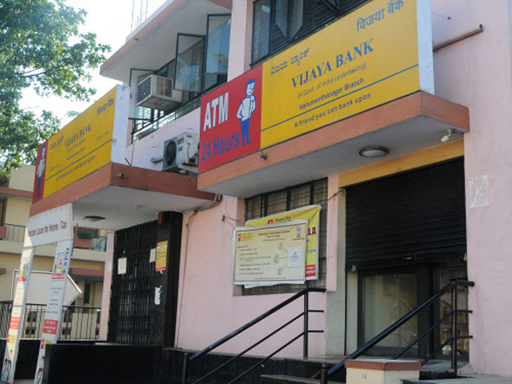 Vijaya Bank had plans to raise Rs 750 crore through tier-I bonds in the current financial year to meet business requirements. Out of Rs 750 crore, the bank has raised Rs 325 crore so far. DH FIle Photo