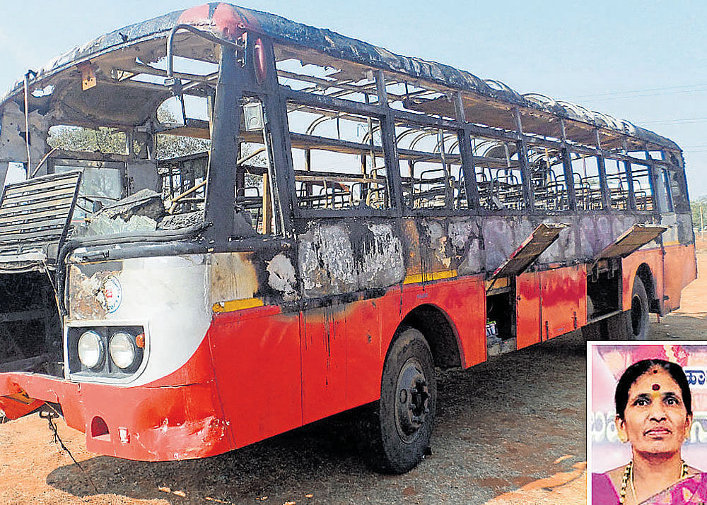The KSRTC bus that was gutted in a fire on NH-4 near Nelamangala past midnight on Monday. (Inset)&#8200;Bhagyamma, who was burnt alive in the incident. DH