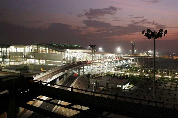 GMR Hyderabad International Airport Ltd. (GHIAL), which operates Rajiv Gandhi International Airport (RGIA), here in collaboration with CISF, has become the first airport in India to provide pre-embarkation security check right at the terminal's entry gate. This will serve as 'Express Security Check' facility for domestic passengers travelling without any check-in baggage. Deccan Herald photo