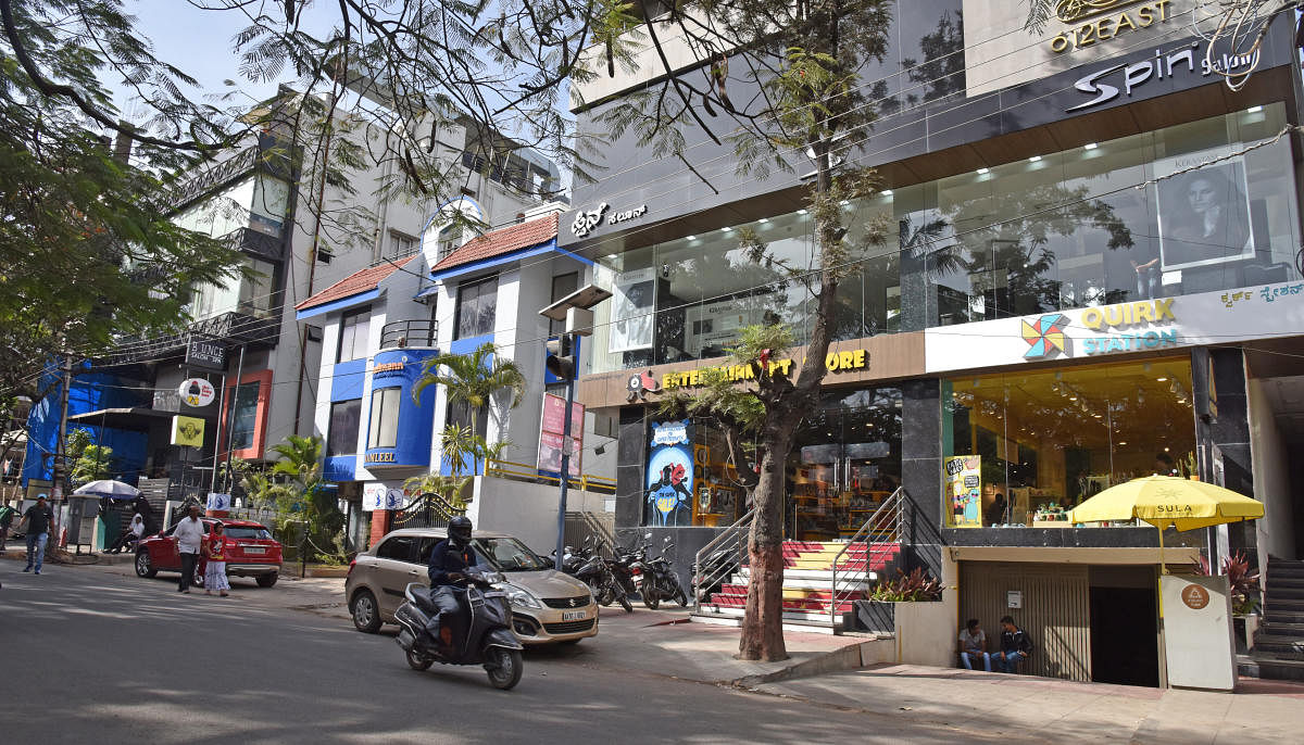Amid a row over the commercialisation of Indiranagar, businesses established in the locality for the last 30 years claim that BBMP's crackdown on pubs and bars would affect their livelihood. DH file photo