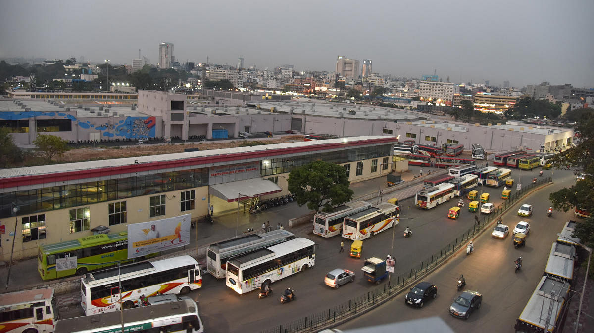 Majestic cannot be decongested unless the private bus operators are moved out, according to officials. DH FILE PHOTO