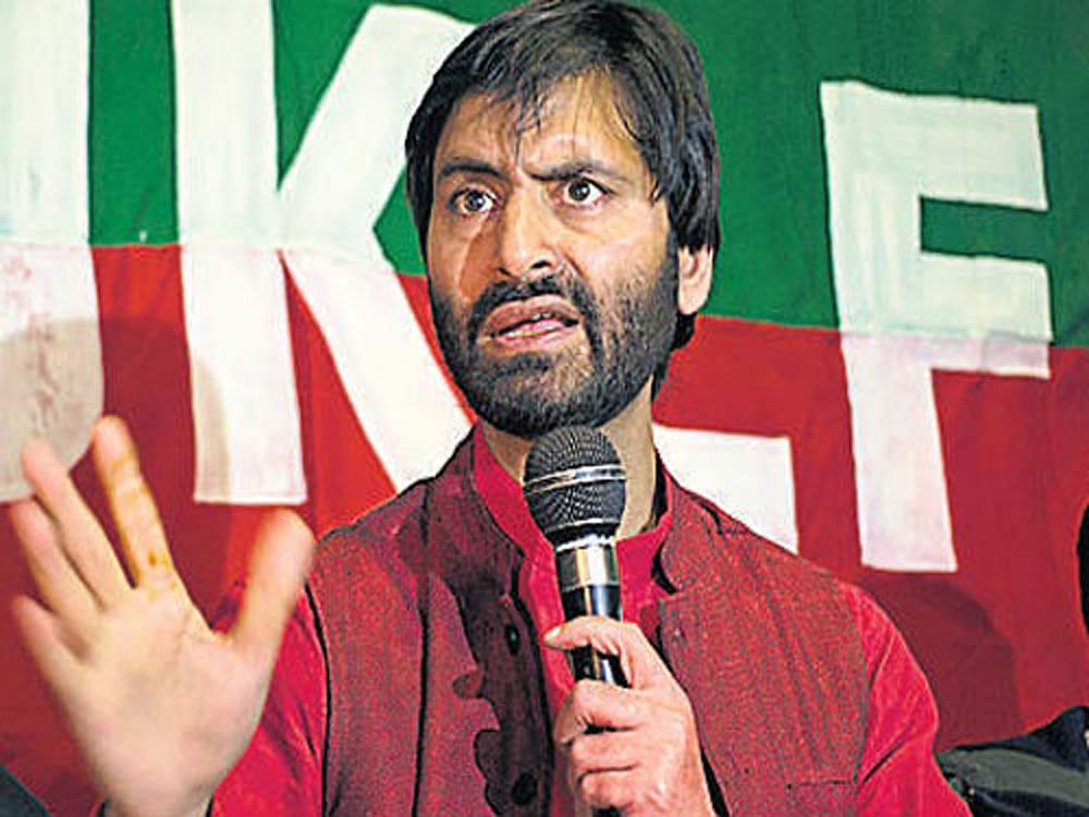 During the intervening night of February 22 and 23, police arrested pro-independence JKLF chief Yasin Malik, chief of Jama’at-e-Islami (JeI), a politico-religious organisation, and dozens of other middle rung separatist leaders. (File Photo)