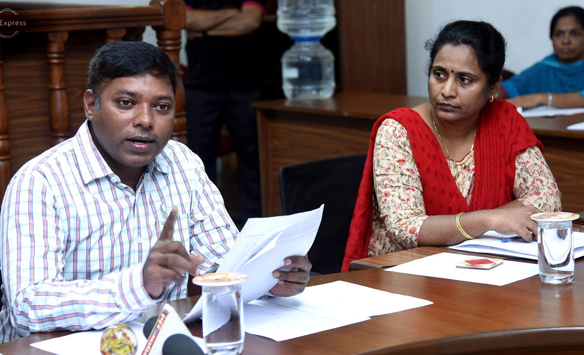 Deputy Commissioner Sasikanth Senthil speaks at press meet at his office in Mangaluru on Sunday.