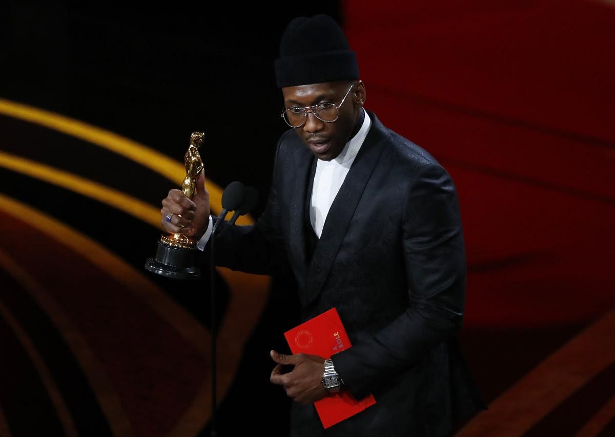 Mahershala Ali accepts the Best Supporting Actor award for his role in "Green Book." (Reuters Photo)