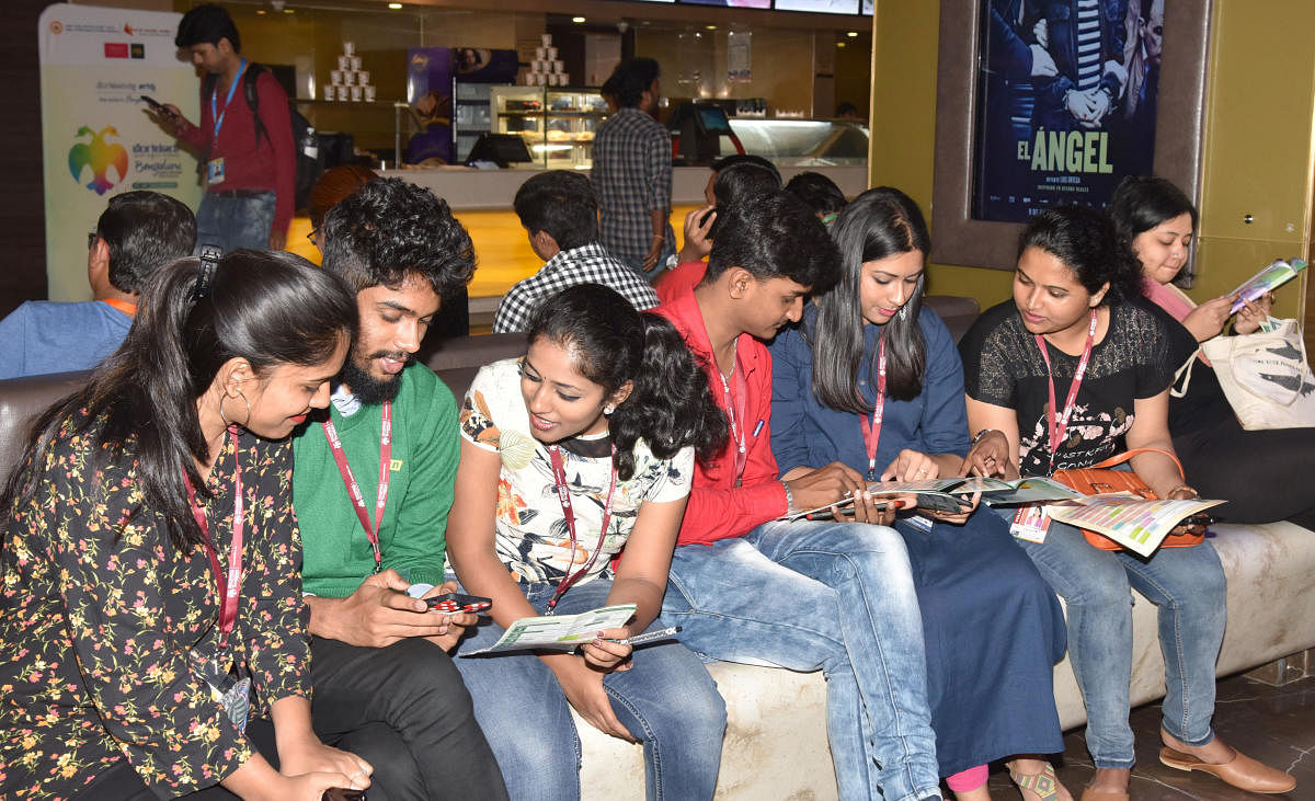 An animated discussion at Biffes: film festivals create a community experience, as against an individual experience.