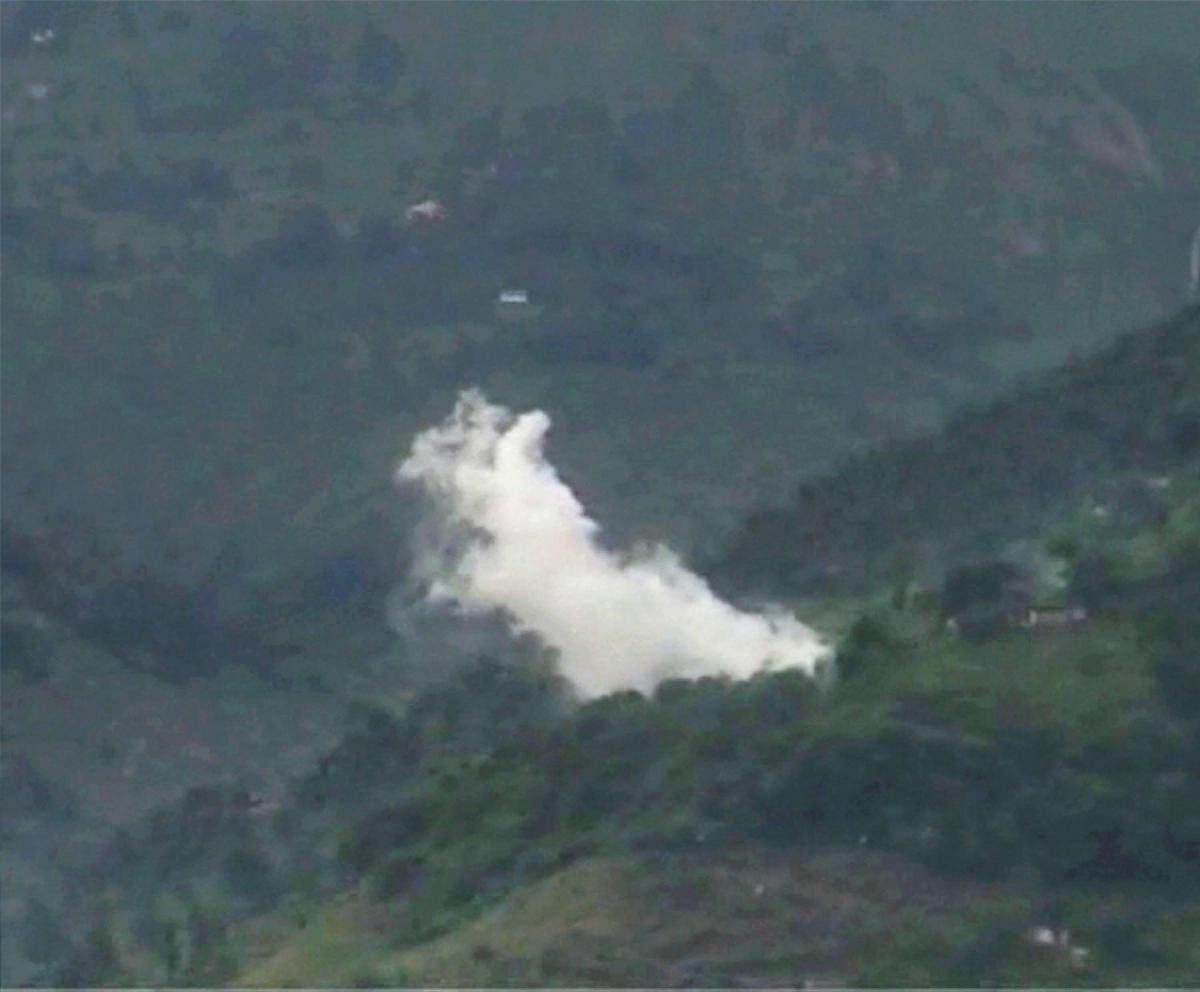 This is the seventh consecutive day that Pakistan breached the ceasefire, targeting forward posts along the LoC. (PTI File Photo)