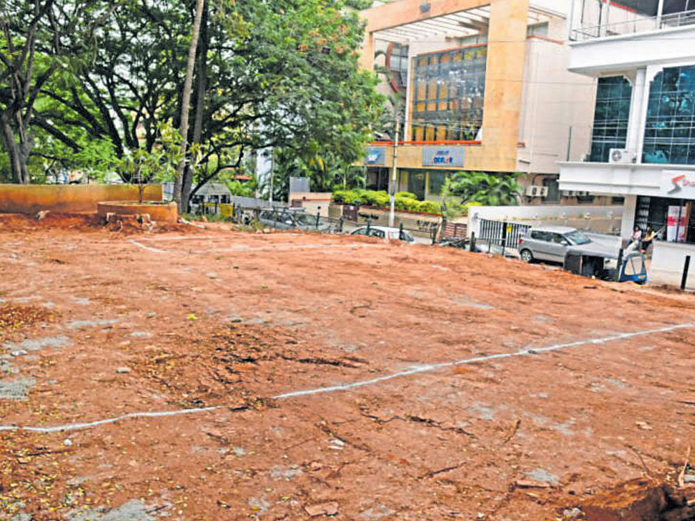 Land levelled for the construction of an Indira Canteen at a park on Old Airport Road, Domlur, on Wednesday. DH photo