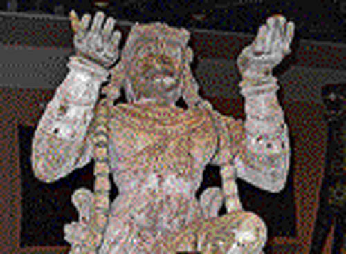 The 200-year-old wooden statue of Hanuman in the Gomber Hanuman Museum in Lucknow. DH photo
