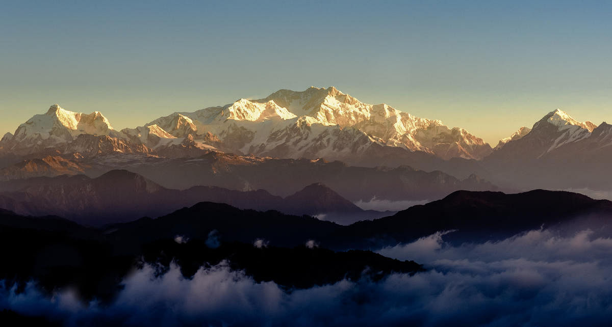 A view of Kanchenjunga from Tumbling