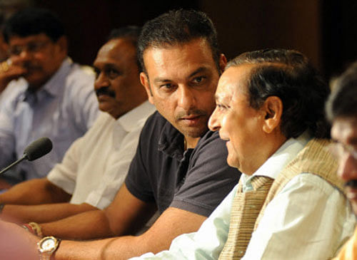 Former cricketer Ravi Shastri and others at the Emergent Working Committee meeting to discuss the spot-fixing controversy in the ongoing IPL, in Chennai on Sunday. PTI