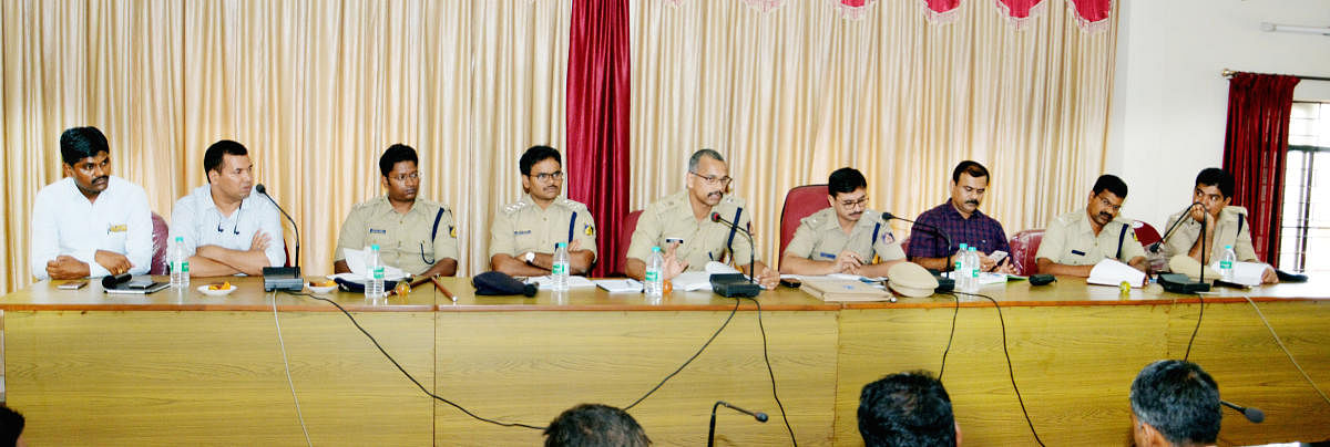 SP Laksmi Prasad addressed a press conference.