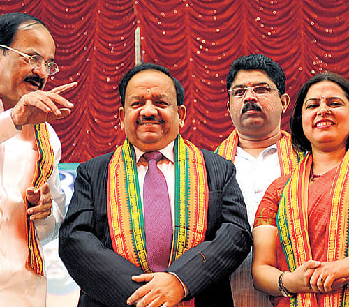 BJP leaders Venkaiah Naidu, Dr Harsh Vardhan, R Ashoka and Meenakshi Lekhi during a party convention in Bangalore on Saturday. DH Photo