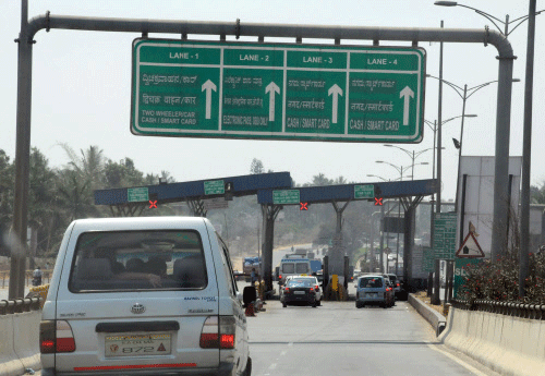 The expressway has emerged as the highest revenue-earning motorway in Karnataka. DH file photo