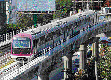 Namma Metro will soon have TETRA system which will enable communication between drivers and the central control room over specialised handsets. DH FILE PHOTO