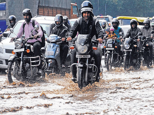 Hundred years ago, in 1916, the City had recorded the highest rainfall ever of 252.2 mmfor the month of November. But this record has been nowbroken. DH FILE PHOTO