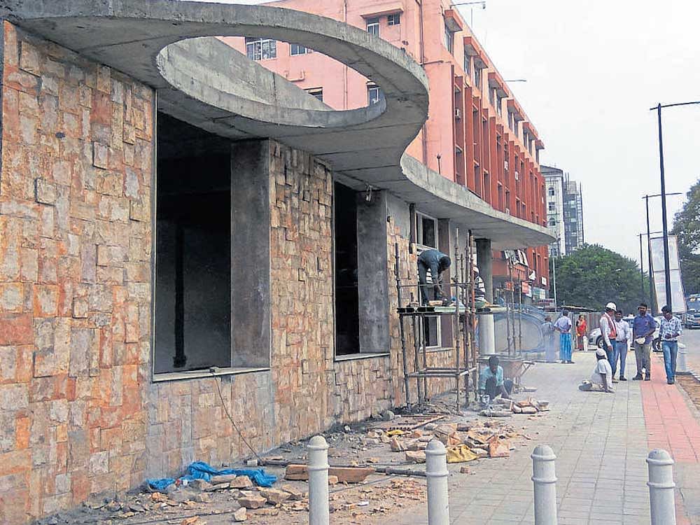The KR&#8200;Market Metro station wall is made to resemble the Bengaluru fort. Dh photo