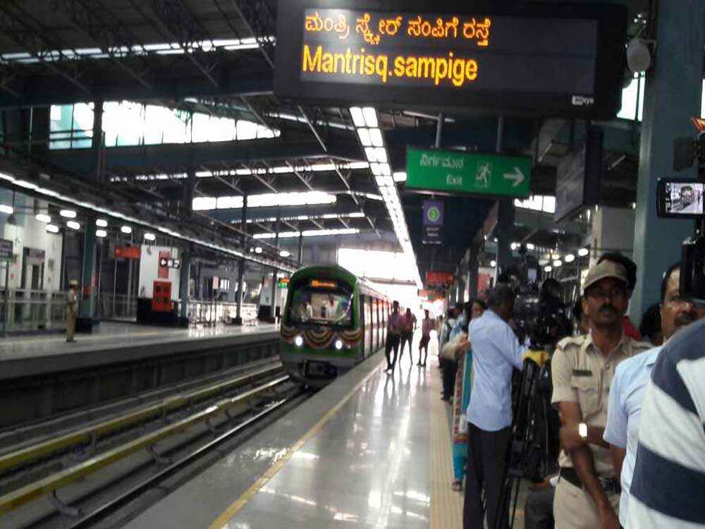Namma Metro's Phase 1 has been delayed by more than six years due to various reasons, mainly lack of coordination between different agencies and political reasons. DH Photo