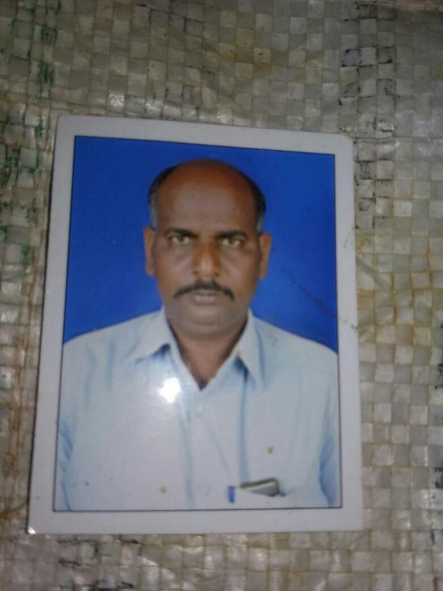 Rangappa, an ardent fan of B S Yeddyurappa who died of heart attack when the latter resigned from CM's post. DH photo.  