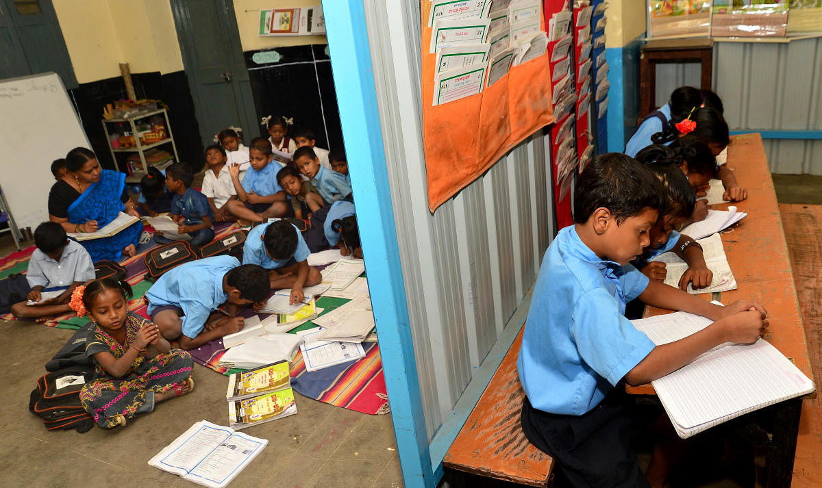 The Cabinet on Wednesday approved an amendment to the RTE rules, with which these children can avail RTE reservation in a private school only if there is no government school located in their neighbourhood. (DH File Photo for representation)