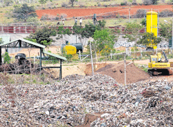 garbage woes: A landfill at Gundlahalli near  Doddabelvangala on the outskirts of the City. DH Photos