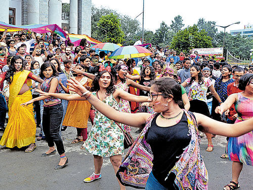 Members of the lesbian, gay, bi-sexual and transgender (LGBT) community take part in Queer Habba in front of TownHall in the City on Sunday. DH PHOTO