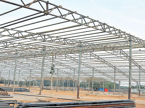 Preparations are on for Invest Karnataka 2016 at the Palace Grounds in Bengaluru on Wednesday. DH&#8200;PHOTO