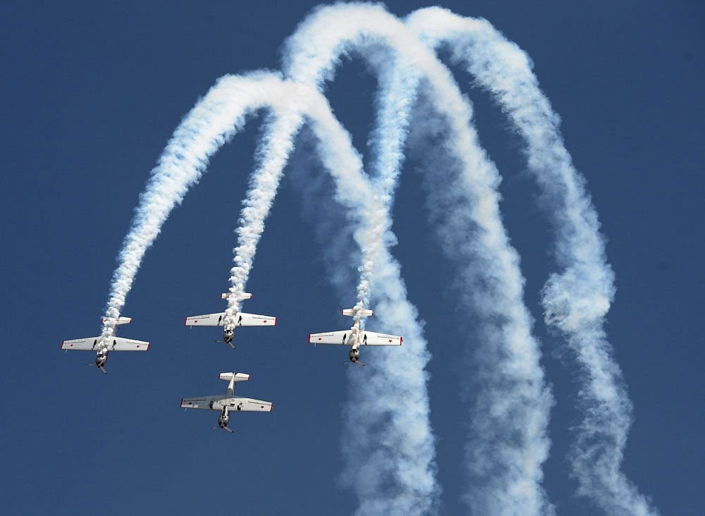Yakovlevs aerobatic team performs at the air show. DH photo