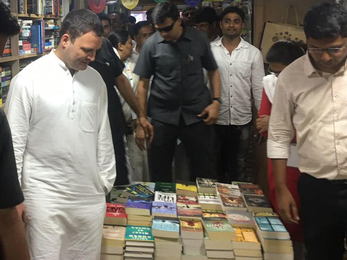 AICC President Rahul Gandhi visited a book store in Church street, Bengaluru on Sunday. KPCC photo