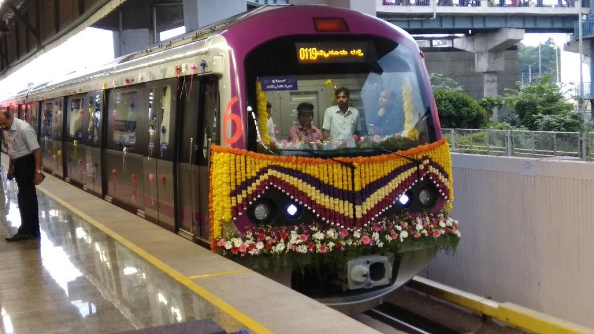 The first six-coach Namma Metro train at the Bayyappanahalli Metro Station in Bengaluru on Friday. (DH Photo/ B H Shivakumar)
