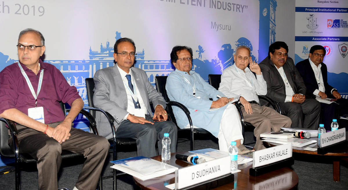 Managing Director of Excel Soft Technologies D Sudhanva, Chairman of CII-Mysuru Bhaskar Kalale, former minister B K Chandrashekar, JSS Mahavidyapeeth advisor Dhananjaya, and chairman of CII-Karnataka N Muthukumar during the 'Indian Higher Education Summit